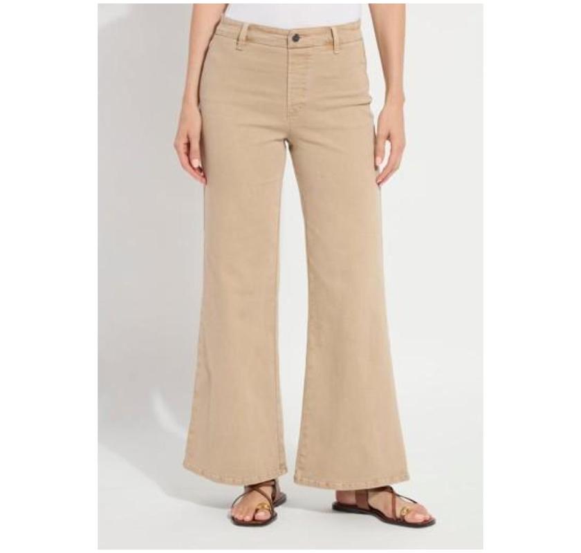 Buy Best Fitting Pants for Women in Manhattan Beach – Stylish Wide-Leg Jeans