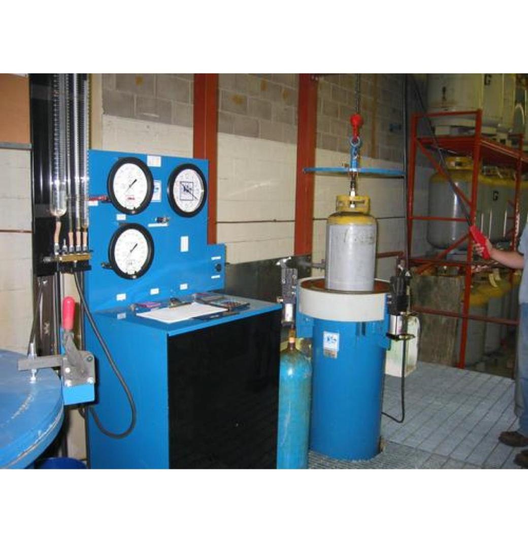 Professional Scuba Tank Hydrostatic Testing Services