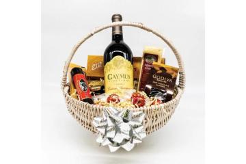 Wine in Wicker Basket – Wine and Champagne Gift