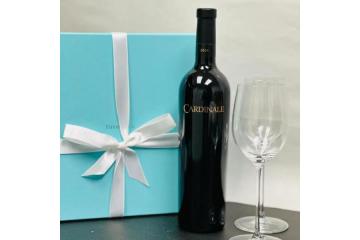 Tiffany Champagne Flutes – Elegant Crystal for Special Toasts