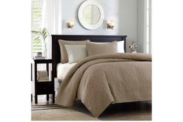 Madison Park Coverlet for Lightweight Comfort and Layered Bedroom Style