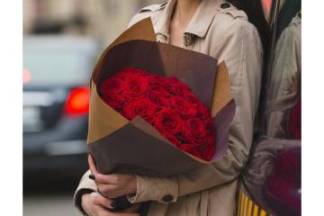 Beautiful Red Roses Bouquet for Romantic Occasions | Boy O Boy Flowers