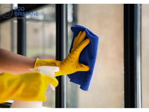 Professional Window Cleaning Services in Brisbane for Clear Glass