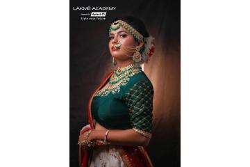 Lakmé Academy Powered By Aptech:-Beautician Makeup Course in Satellite Ahmedabad