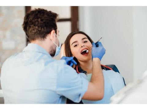 Expert Dentist for a Toothache Treatment