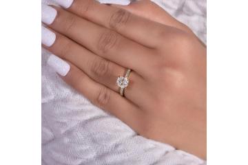 Crushed Ice Cushion Cut Moissanite Ring – Elegant Sparkle Fine Jewelry