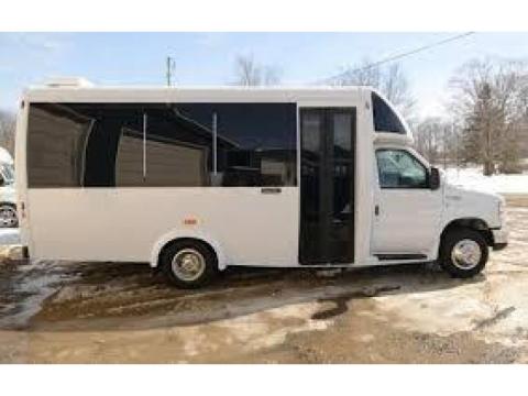 Chicago Party Bus: The Ultimate Way to Experience the Windy City