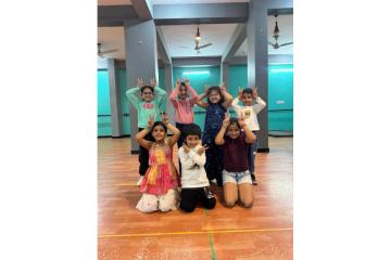 Best Bollywood Dance Institute In Queens Road – Buskers Dance Institute