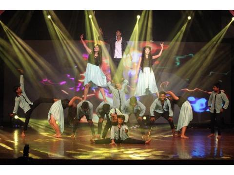 Best Bollywood Dance Institute In Bani Park – Buskers Dance Institute