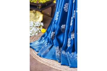 Luxury Handloom Sarees – Pure Banarasi, Jamdani & Silk Collection