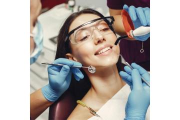 Expert Dentistry in Dundas for All Ages