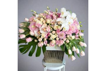 Best Pink Flowers Bouquet in USA | Spring Season Fresh & Elegant Floral Gifts Online
