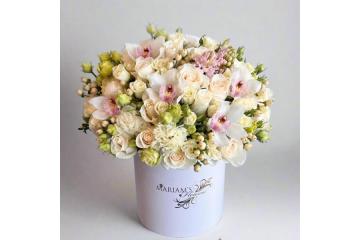 Buy Romantic White Roses Bouquet Online USA for Spring Season Gifting