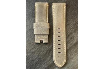 Buy Panerai Luminor Rubber Strap for Spring Season – Premium Comfort & Perfect Fit