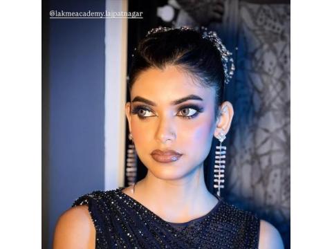 Lakmé Academy Powered By Aptech – Best Makeup Academy in Lajpat Nagar 