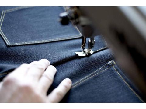 How-to-Customize-Jeans-The-Ultimate-Guide